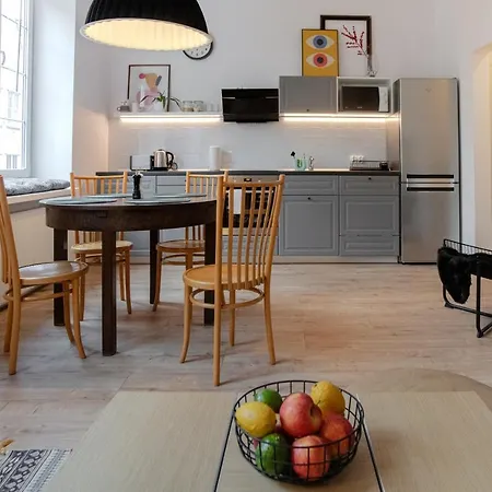 Apartament / Old Town - Sw.ducha דירה *