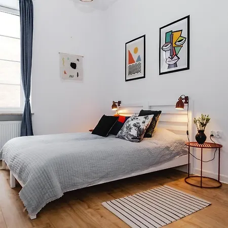 Apartament / Old Town - Sw.ducha דירה *